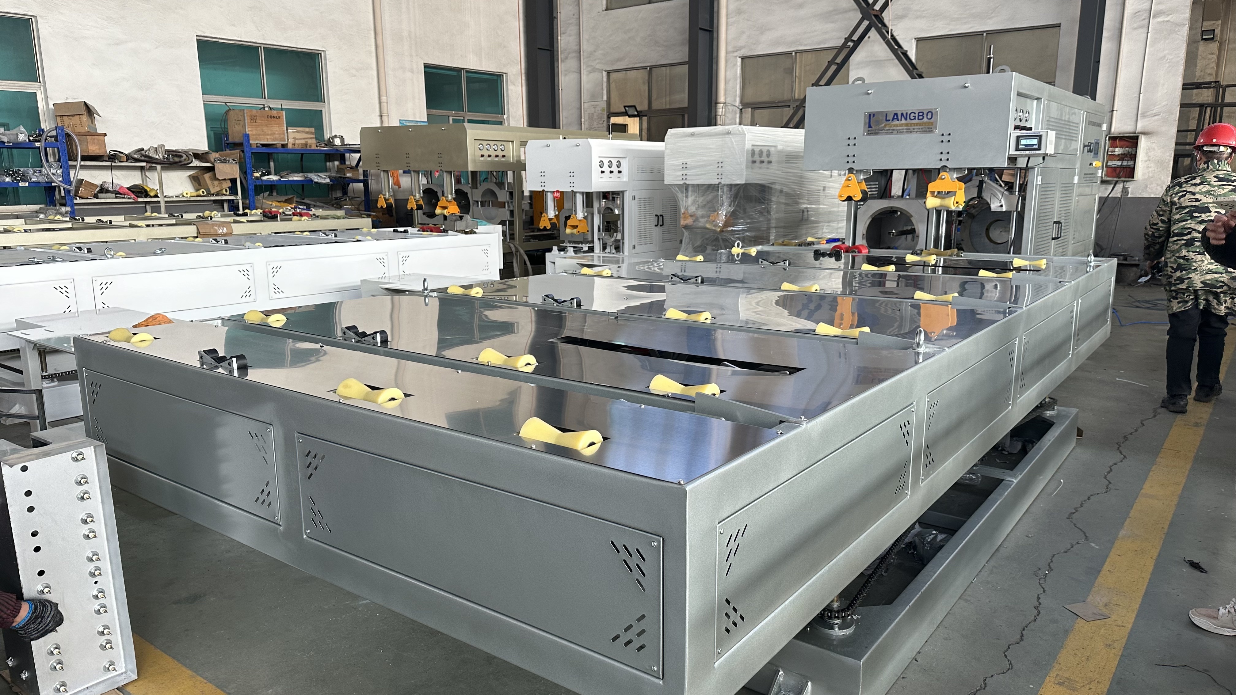 Latest company case about Poland Pipe Belling Machine with Integrated Weighing Project Case