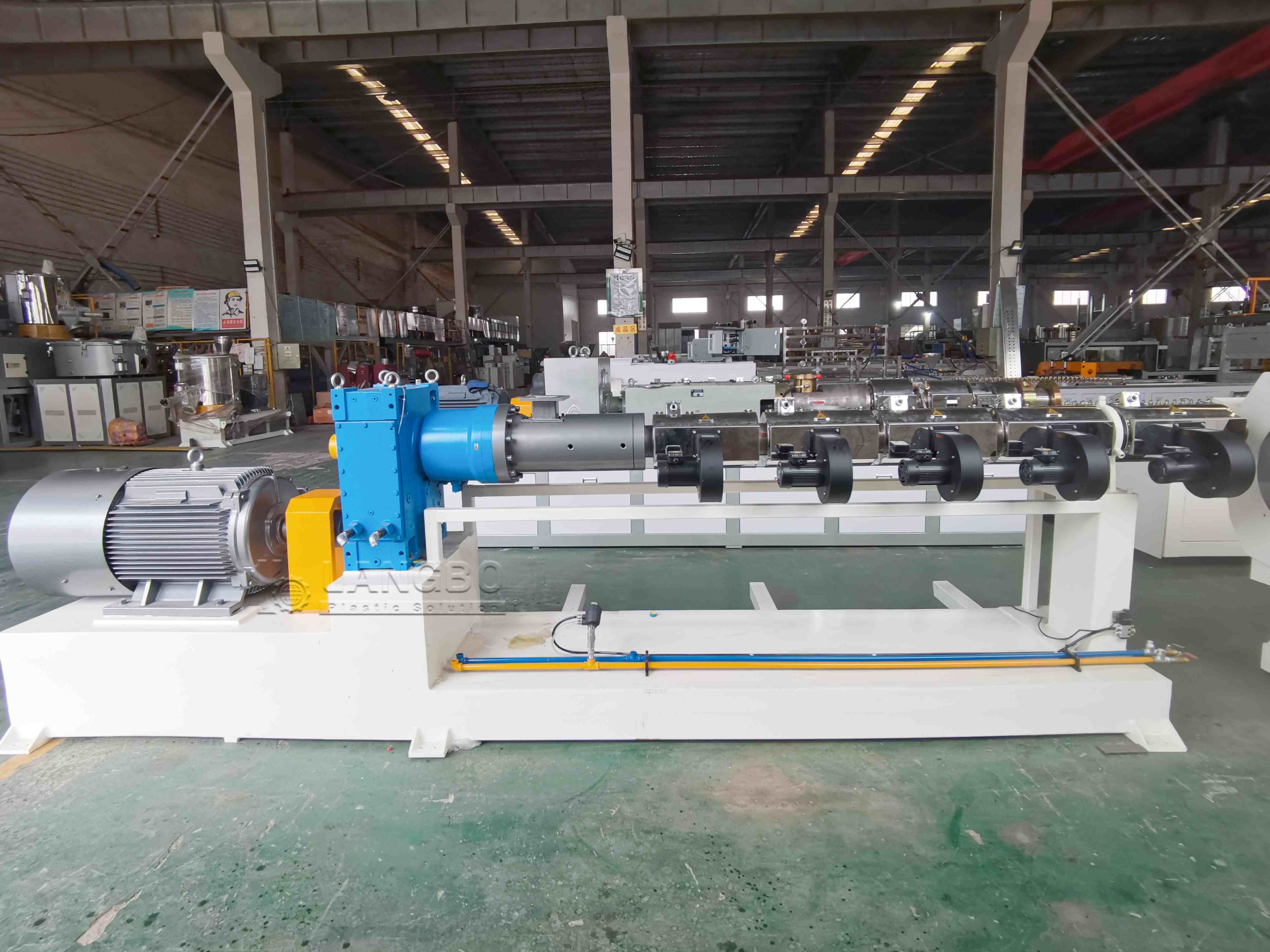 Latest company case about HDPE Pipe Extrusion Line for Water Supply Pipe Manufacturing in Yemen