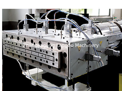 PVC Profile Board Extruder Fence Sealing Strip PC Hollow Sheet Extrusion Making Machine