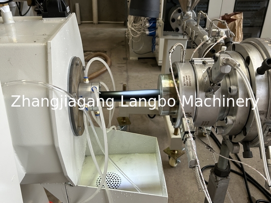 Single Screw Design High Density HDPE PE Pipe Extrusion Line For Customized Voltage Needs