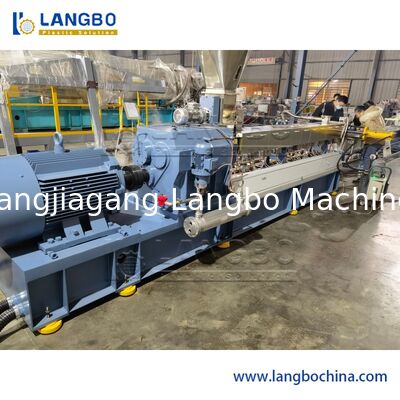 150kg/H Plastic Pelletizing Machine Semi Automatic Operated Top Feeding