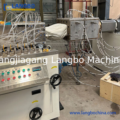 WPC/UPVC/PVC/PE/PP Wall Panel/Window/Door/Decking/Fence/Windowsill Wood Plastic Flooring Profile Extrusion Production Line